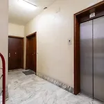 Elegante E Luminoso Con Metro Vicina Daire Roma