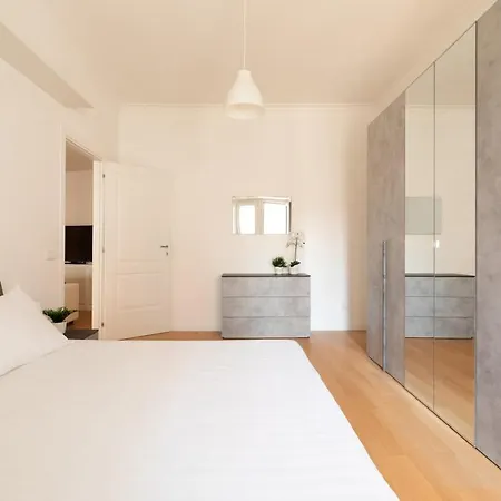 Apartamento Ampio - Vasca - Metro Adiacente Roma