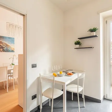 Elegante E Luminoso Con Metro Vicina Apartamento Roma