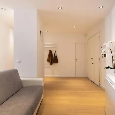 Elegante E Luminoso Con Metro Vicina Apartment