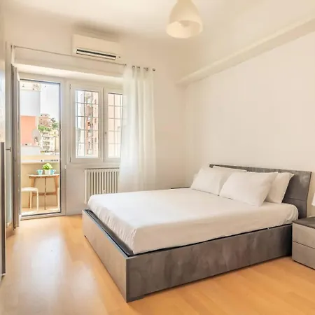 Elegante E Luminoso Con Metro Vicina Apartamento Roma