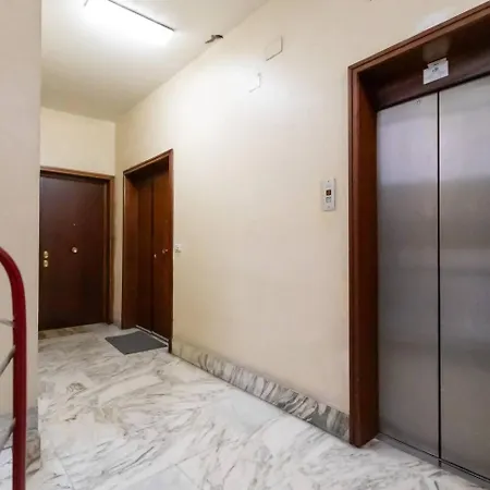 Elegante E Luminoso Con Metro Vicina Apartamento Roma