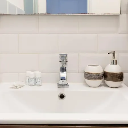 Elegante E Luminoso Con Metro Vicina * Roma