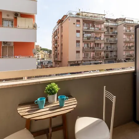 Apartment Elegante E Luminoso Con Metro Vicina *